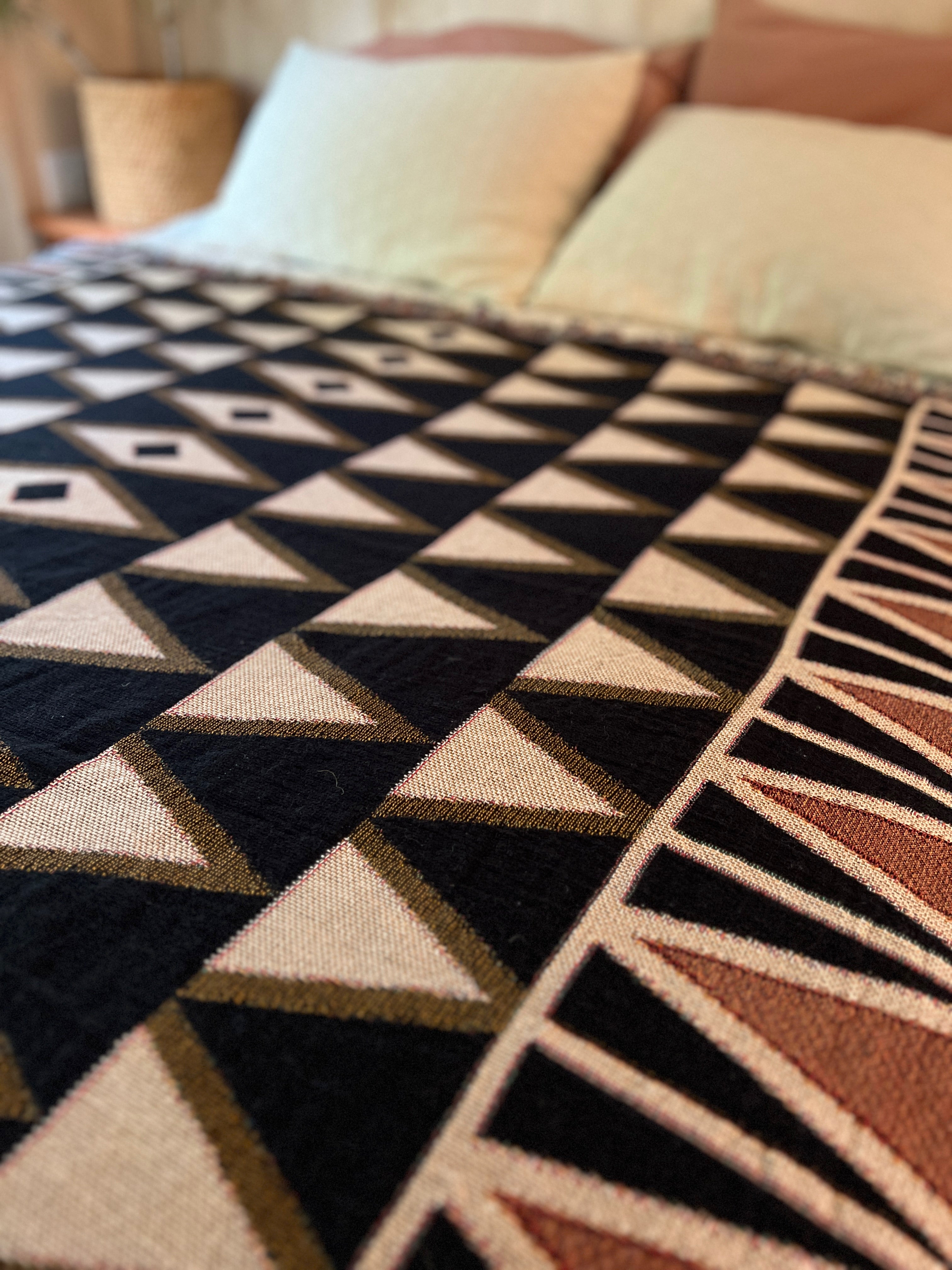 Prolo Woven Throw with Fringe – One Cottage